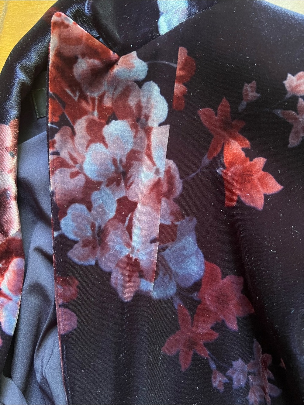 Tahari Velvet Floral Blazer 10 - Picture 6 of 8